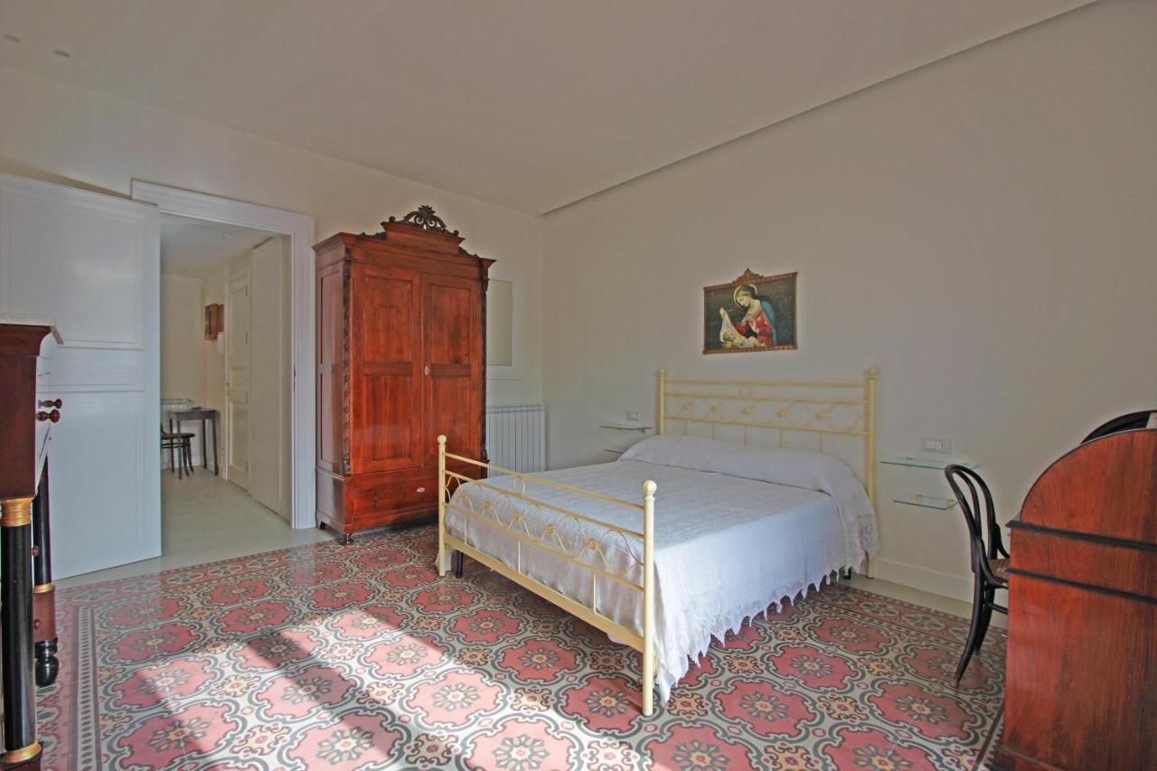 Casa Valerie Al Lavatoio Medievale By Wonderful Italy 切法卢 外观 照片